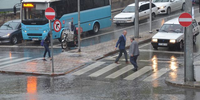 Kahramanmaraş'ta ön görülen yağış öğleden sonra kendini gösterdi!