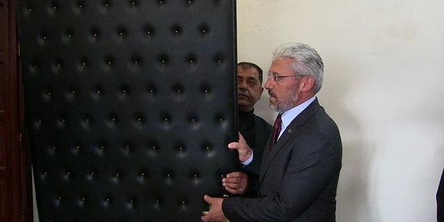 Kahramanmaraş'ta seçimi kazanan başkan makam odasının kapısını söktürdü!