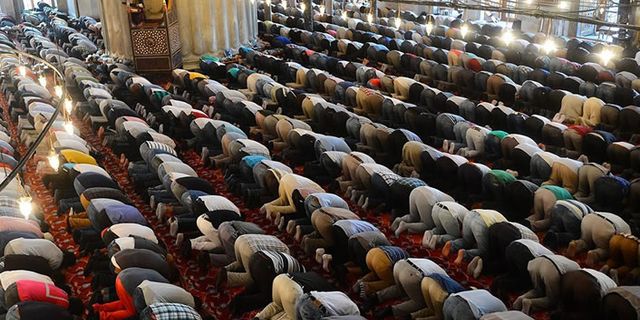 Ramazan ayında teravih namazları camilerde kılınacak mı?