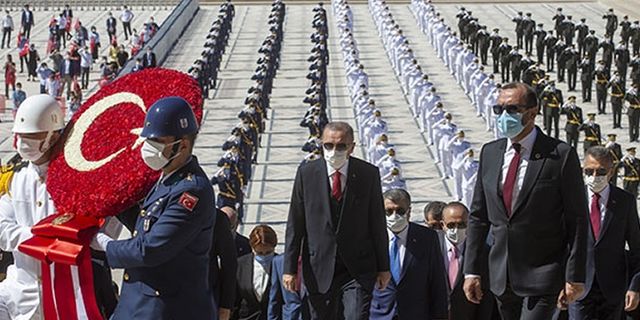 30 Ağustos Zaferi'nin 98. yılı! Başkan Erdoğan'dan Anıtkabir'de flaş mesaj