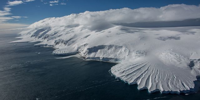Antarktika üzerinde dehşet saçan görüntü. Dünya alarm veriyor