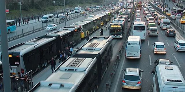 Cumhurbaşkanı Erdoğan, imzaladı ücretsiz ulaşım 6 ay uzatıldı!