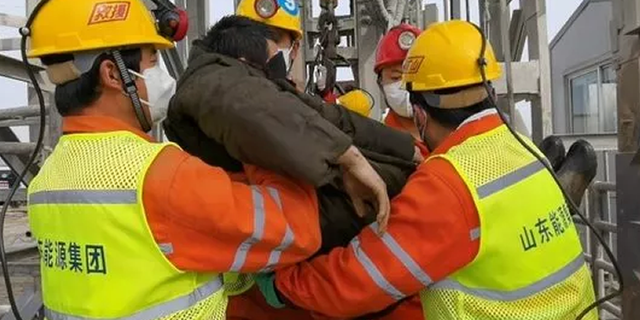 Çin’de meydana gelen patlama sonrası mahsur kalan madencilerden 11’i kurtarıldı