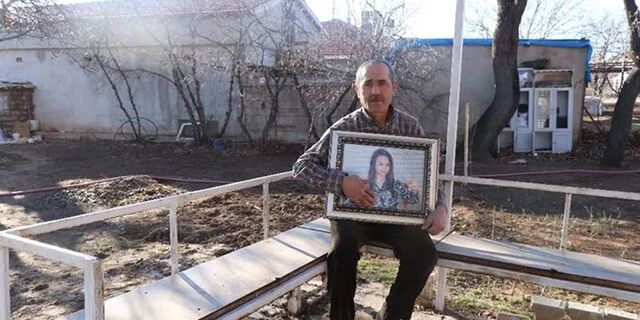 Aleyna Çakır’ın babası Mehmet Esen, kızının mezarına giderek müjdeli haberi verdi