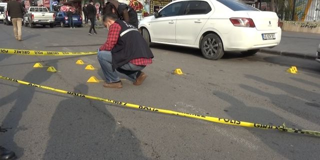 Kahramanmaraş'ta belediye önünde silahlı saldırı