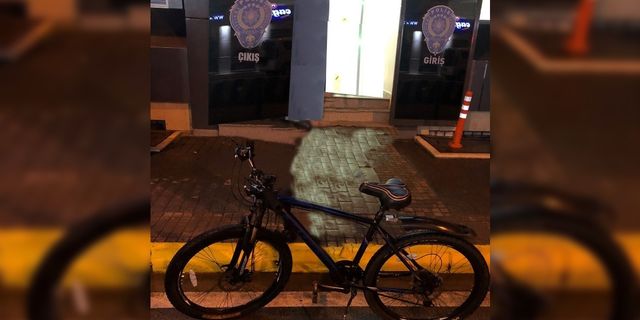 Eskişehir’de çaldığı bisikleti internetten satmak isteyince yakalandı