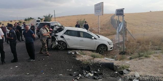 Aksaray’da hız motosikleti ile otomobil çarpıştı: 1 ölü, 5 yaralı