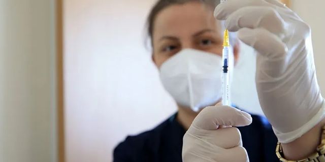 Sağlık Bakanlığı'ndan geri adım: 15 yaş için aşı randevuları iptal edildi