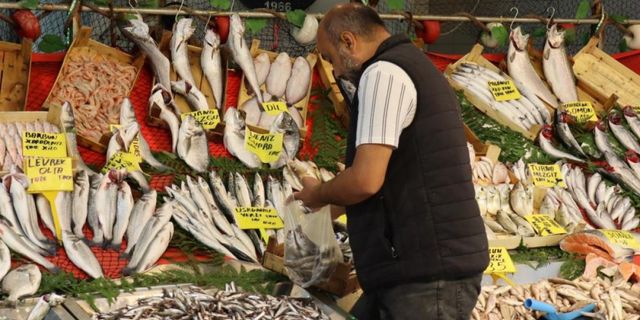Balıkçılar fiyatların ilerleyen günlerde düşeceğine işaret etti