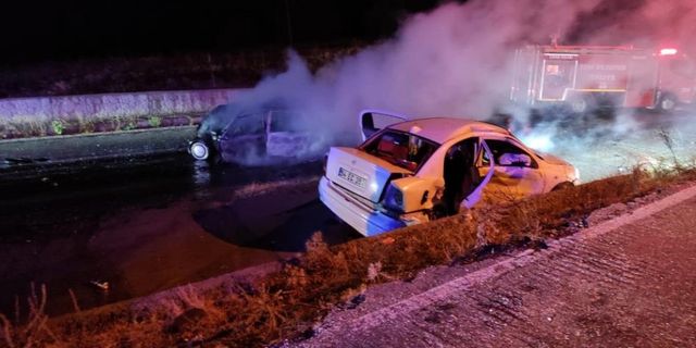 Kazaya karışan otomobil alev aldı: Emre Durmaz - Volkan Sağol öldü