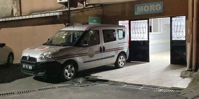 Minibüsü park ederken 4 yaşındaki oğlunu ezdi
