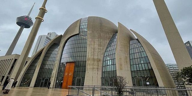 Almanya'da camiye saldırı girişimi