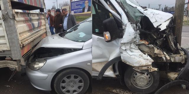 Kahramanmaraş'ta araçlar birbirine girdi! 15 kişi yaralandı