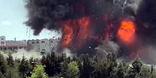İstanbul'da fabrika büyük yangını! Art arda patlamalar yaşanıyor