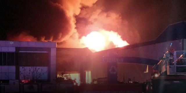 Gaziantep'te büyük yangın! Bayram tatili faciayı önledi