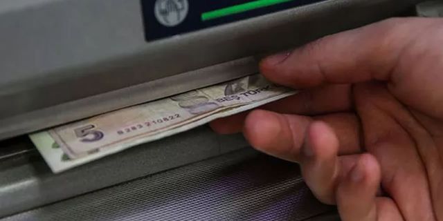 ATM'den para çekenler gözlerine inanamadı