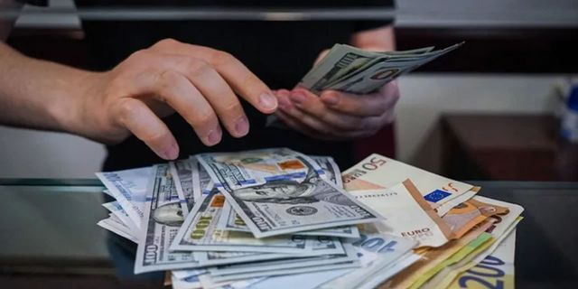 Dolar, Euro ve altında korkutan yükseliş