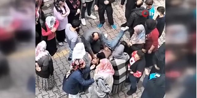 Hırsızı yakalayan vatandaş, polis gelene kadar başında bekledi