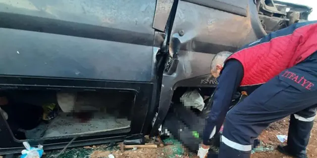 Mardin'de minibüs devrildi: Çok sayıda ölü ve yaralı var
