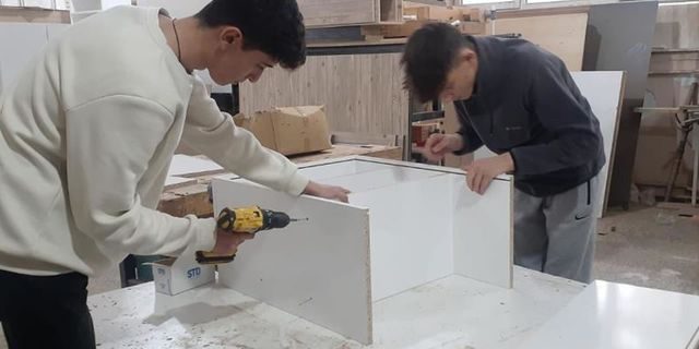 Fabrika gibi okul