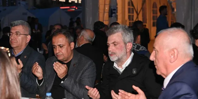 AK Partili Görgel "Bereket Sofrasında Gönül Birliği" iftarında vatandaşlara buluştu