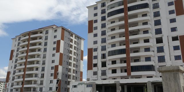 Depremin vurduğu milyonluk dairelerde yıkım için gün sayılıyor