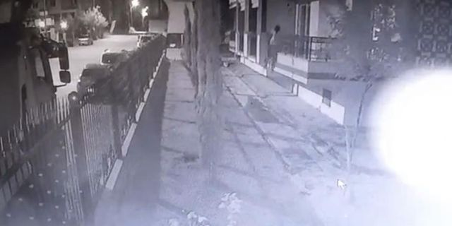 Malatya’da depremin yeni görüntüleri ortaya çıktı! Çocuklar balkondan atladılar