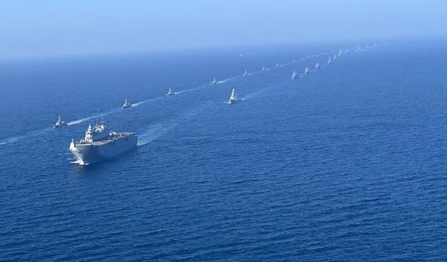 İstanbul Boğazı’nda 100 savaş gemisiyle yapılacak geçit töreni hazırlıkları tamamlandı