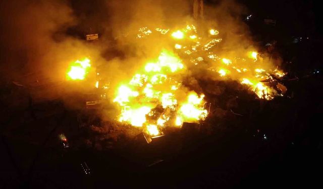 Kastamonu’da 20 evin kül olduğu yangın havadan görüntülendi