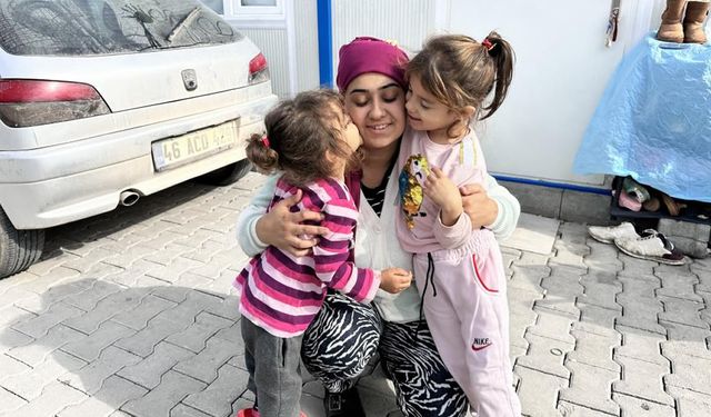 Kahramanmaraş'ta depremde enkaz altında kalmışlardı! Anne çocuklarını emzirerek hayatta tuttu