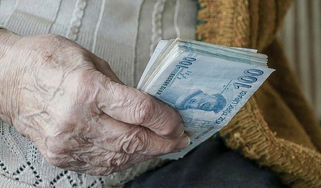 Yüksek enflasyon ve gelir adaletsizliği ile ay sonunu getiremeyen emeklilere müjde