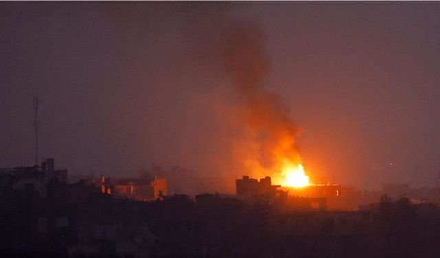 İsrail'den Gazze'ye gece boyu süren katliam: 20 ölü