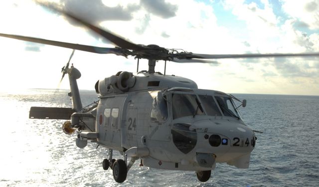 Japonya’da 2 askeri helikopter düştü: 1 ölü, 7 kayıp