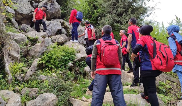 Kahramanmaraş'ta öğretmenlerden arama kurtarma tatbikatı
