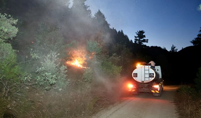 Onikişubat Belediyesi ekipleri Fırnız’daki yangına seferber oldu