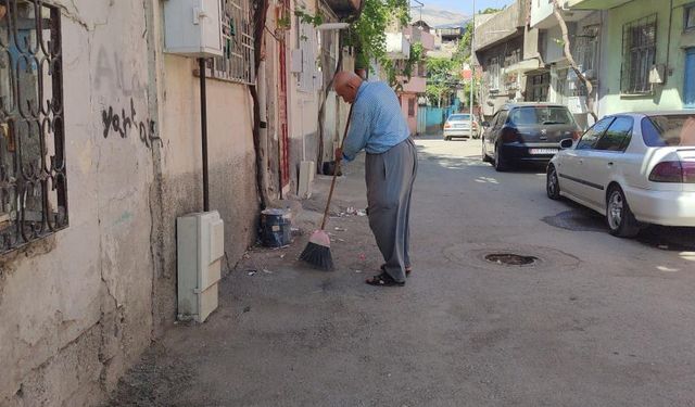 Kahramanmaraş'ta yaşlı adamdan örnek davranış