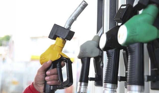 Araç sahiplerine kötü haber geldi! Benzine yine, yeniden zam geliyor