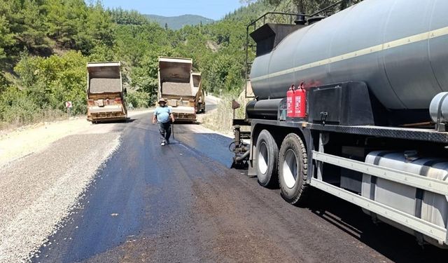 Büyükşehir, Andırın Kırsalında ulaşım atağını sürdürüyor