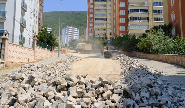 Onikişubat Belediyesi’nden Süleyman Şah Mahallesi’ne büyük asfalt seferberliği