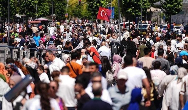 TÜİK verilerine göre, kadınlar 5 yıl daha fazla yaşıyor