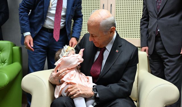 Bahçeli’nin isim verdiği bebek, sosyal medyada fırtına gibi esti