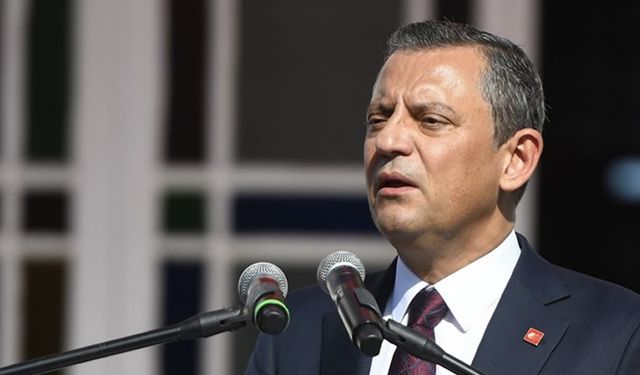 CHP lideri Özel "Bu ülkeyi korkmayanlar kurtardı"