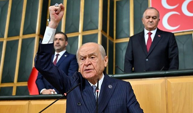 Meclis'te Bahçeli'nin yüzüğü ve rozetinin sırrı