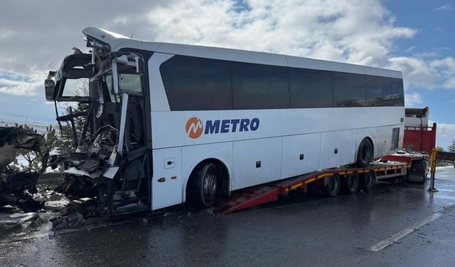 Kar yağışının etkili olduğu bölgede kaza! 30 yaralı