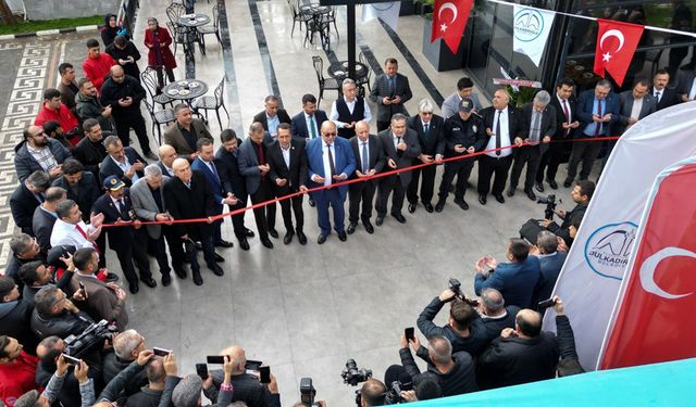 Başkan Akpınar park açılışında konuştu: "Vatandaşlara fayda sağlamaya devam edeceğiz"