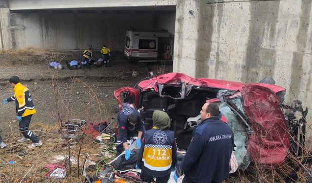 Feci kaza! Otomobil şarampole uçtu: 5 ölü