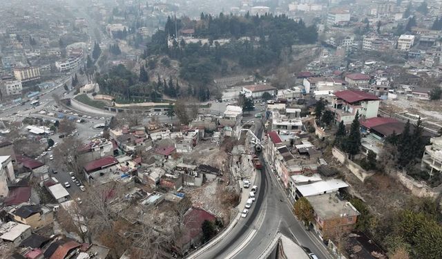 Sarayaltı-Kale bağlantı yolu projesinde çalışmalarını gece gündüz sürdürüyor