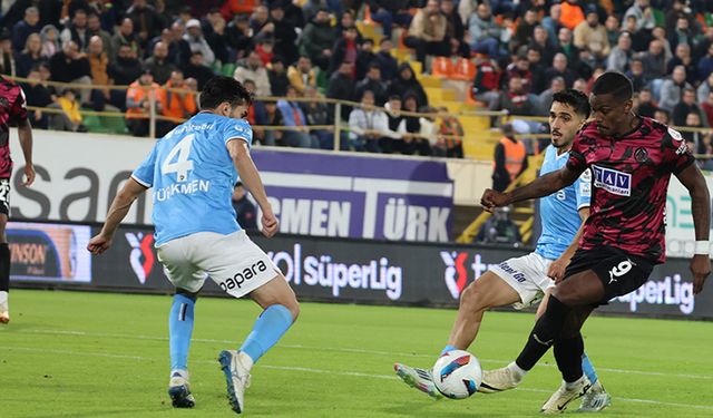 Alanyaspor 3 puanı 2 golle aldı! Fırtına deplasmanda yine kayıp