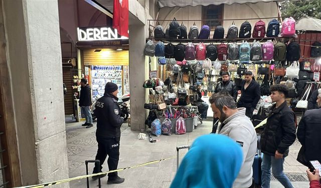 Kahramanmaraş’ta Telefon Kılıfını Beğenmeyen Şahıs Dükkana Ateş Açtı: 2 Yaralı