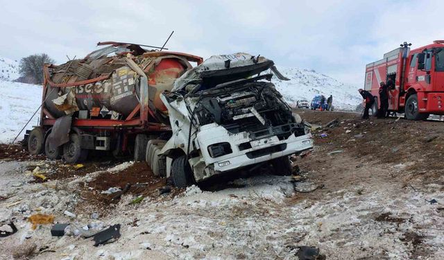 Kahramanmaraş’ta yakıt tankeri devrildi: 1 yaralı